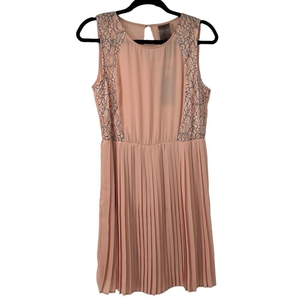 Moon Collection Light Pink Floral Lace Sleeveless Pleated Skirt Dress‎